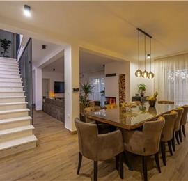 5 bedroom villa with pool near Crikvenica, sleeps 10